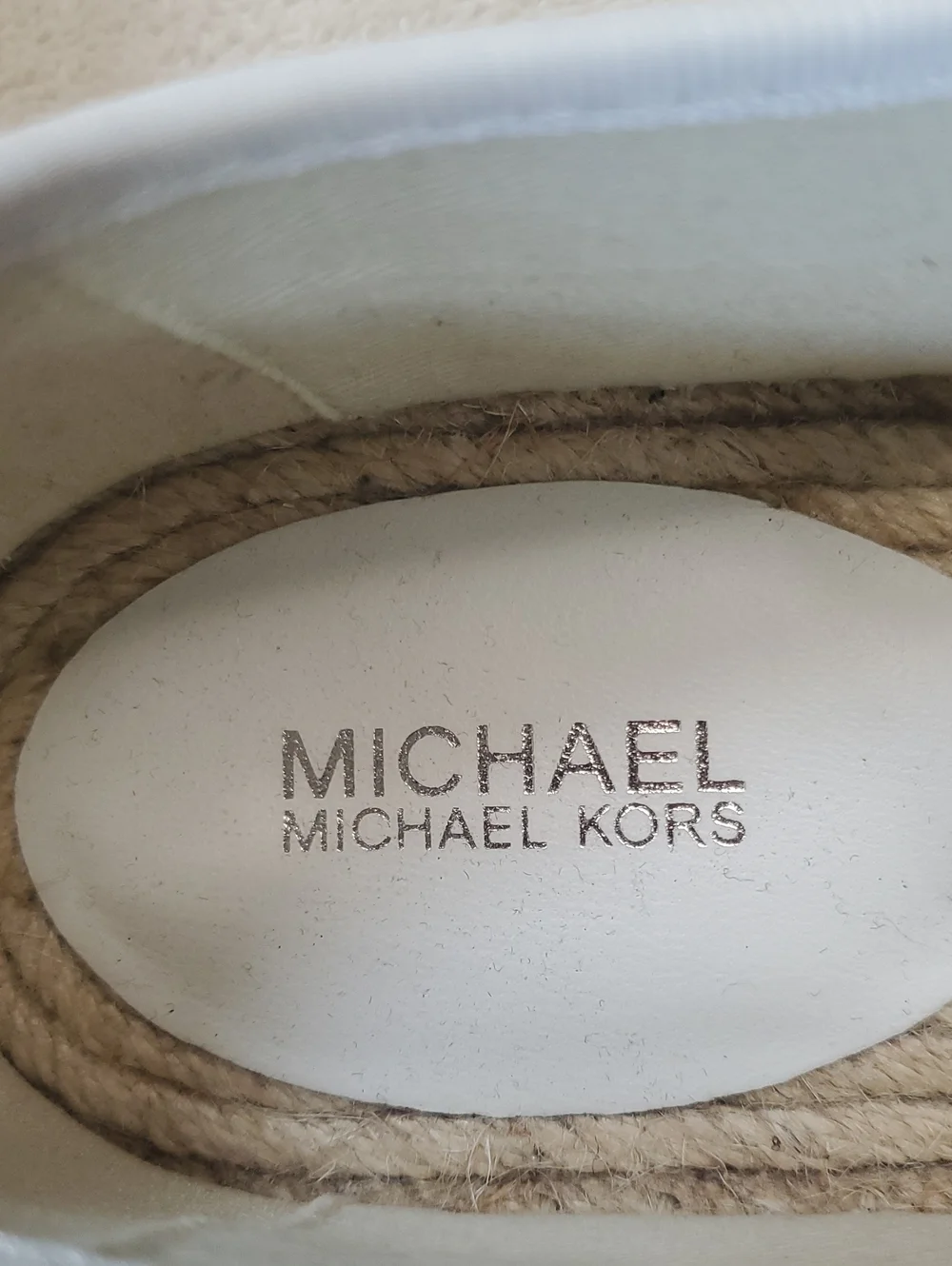 Michael Kors Womens Keaton Slip Ons. Silver Cutout Details. Size 9